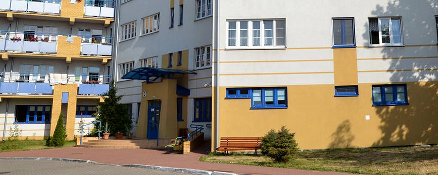 wejście do budynku D Domu POmocy Społecznej w Białymstoku